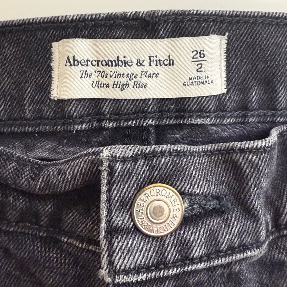 Abercrombie & Fitch The '70s Vintage Flare Ultra High Rise Black - Picture 11 of 13